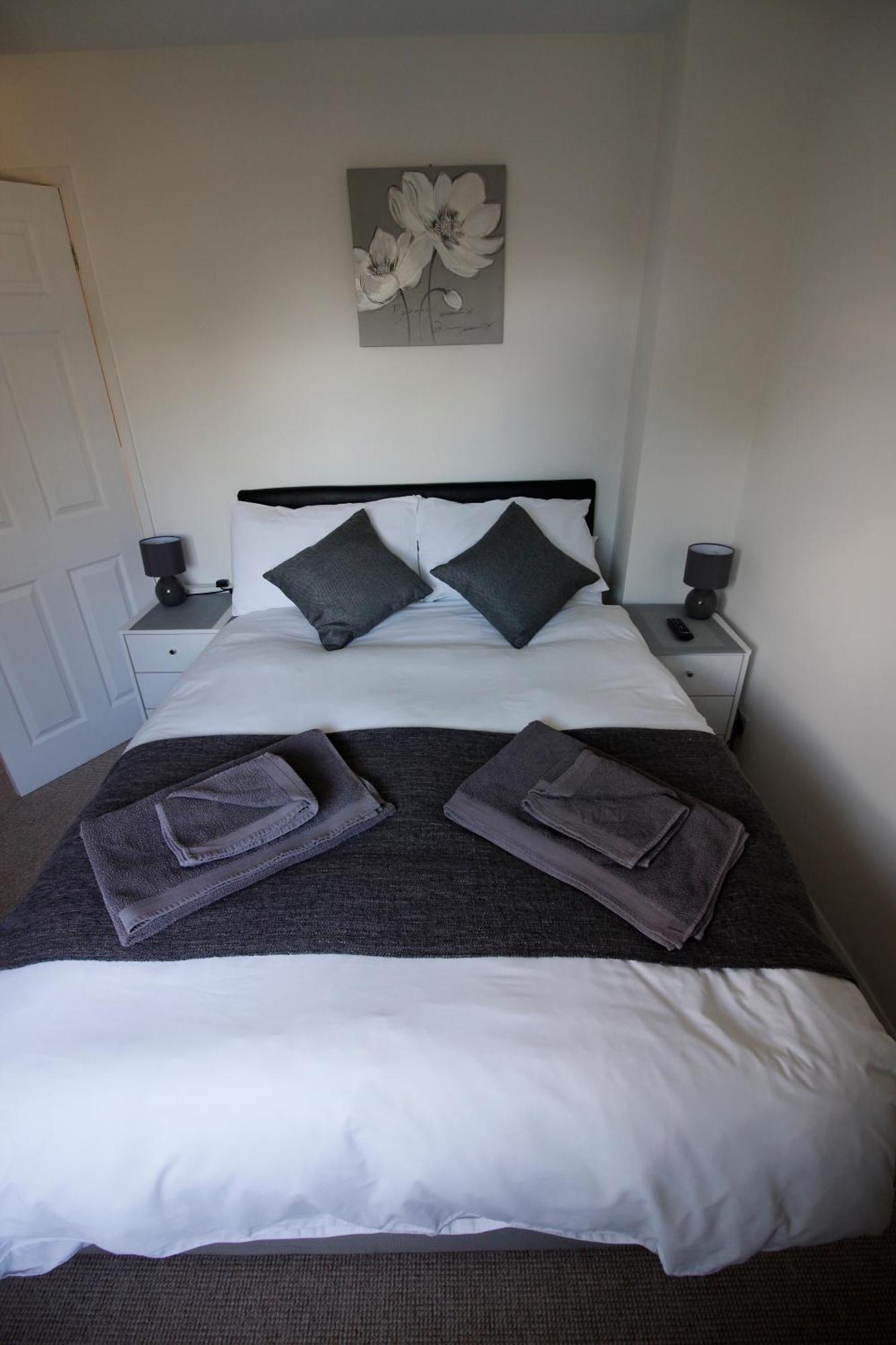 Hinckley Home Sleeps 5 Complete House Leicester Exteriör bild