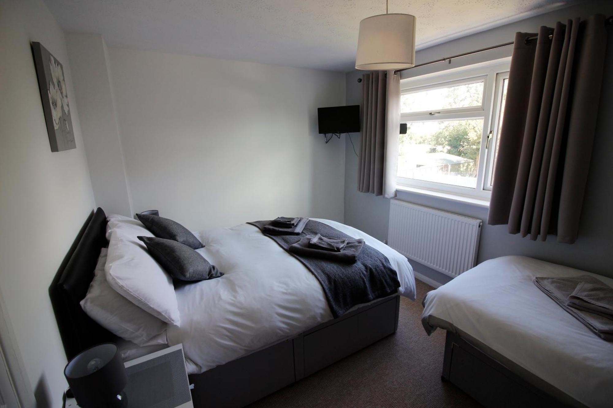 Hinckley Home Sleeps 5 Complete House Leicester Exteriör bild