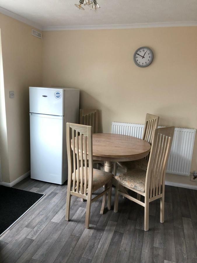 Hinckley Home Sleeps 5 Complete House Leicester Exteriör bild